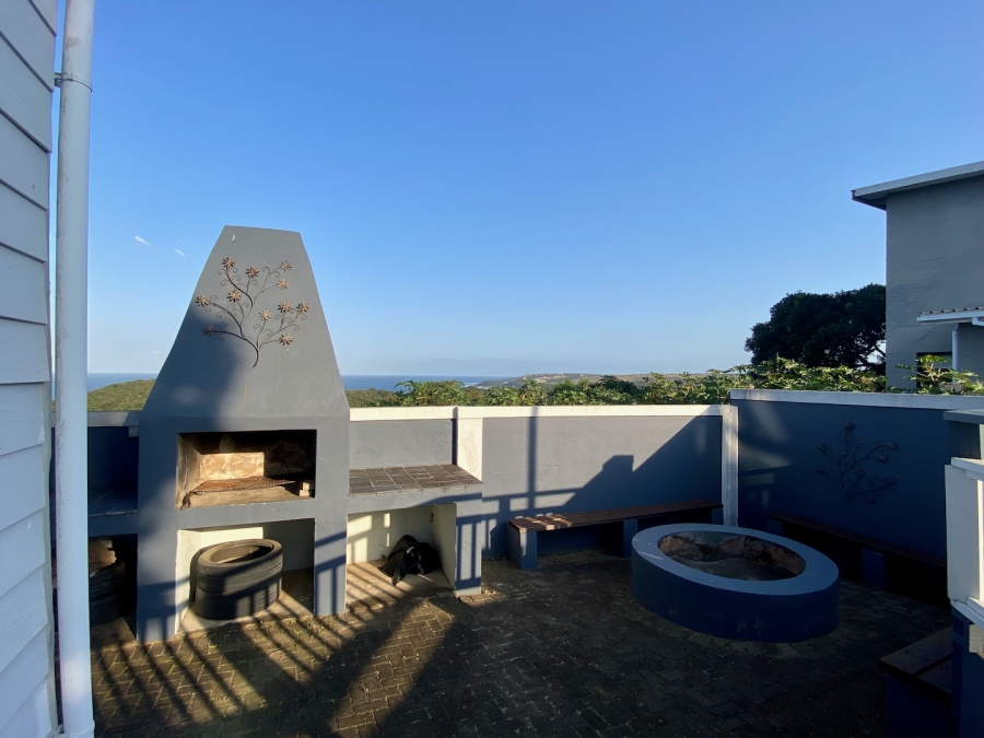 5 Bedroom Property for Sale in Cintsa East Eastern Cape